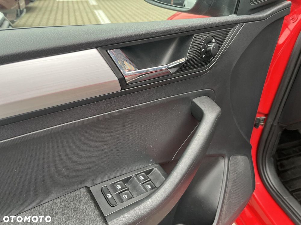 Skoda RAPID 1.0 TSI Ambition - 13