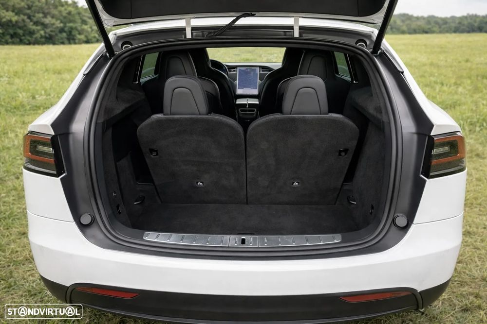 Tesla Model X 100D - 8