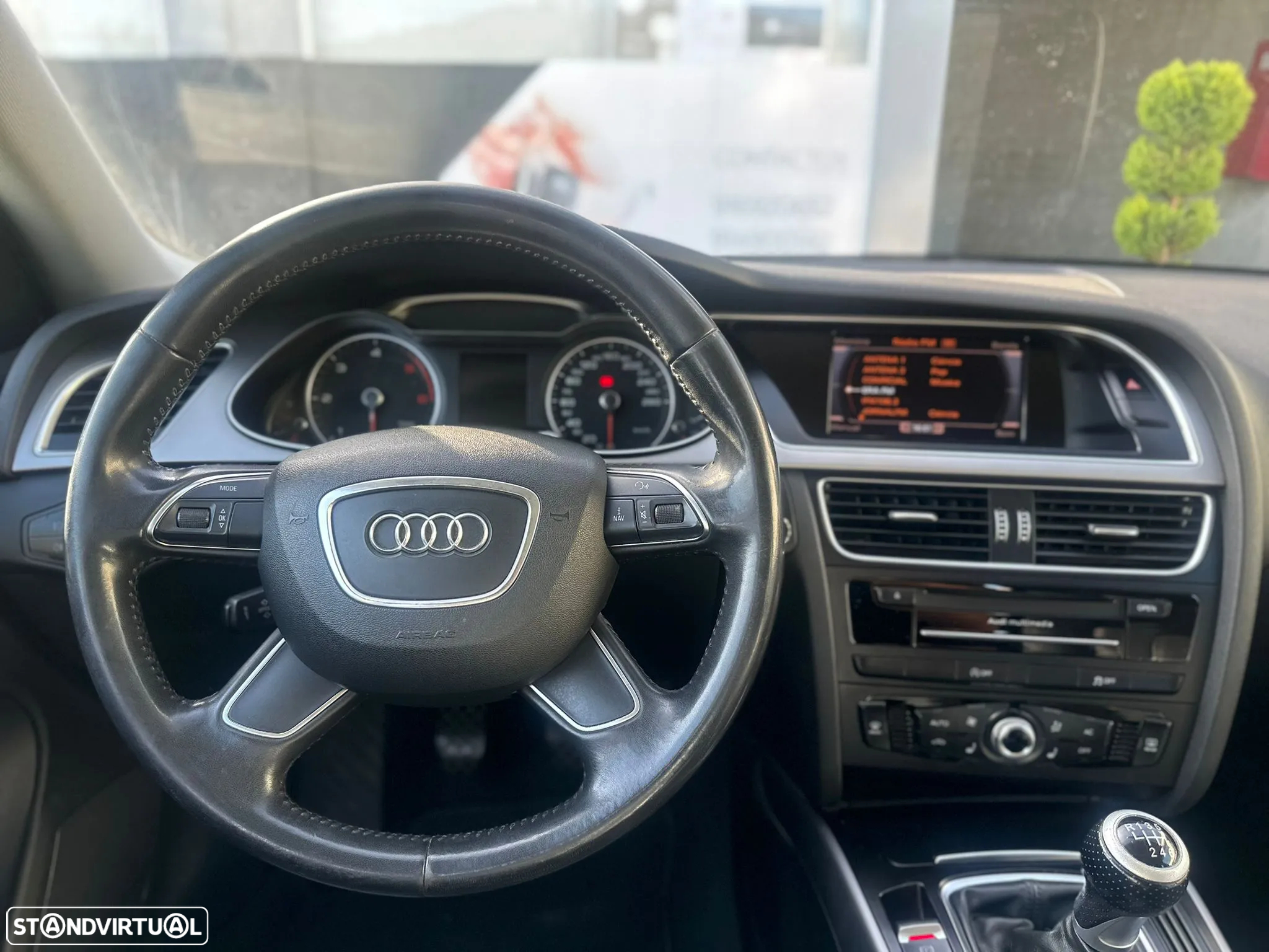Audi A4 Avant 2.0 TDI Business Line - 15
