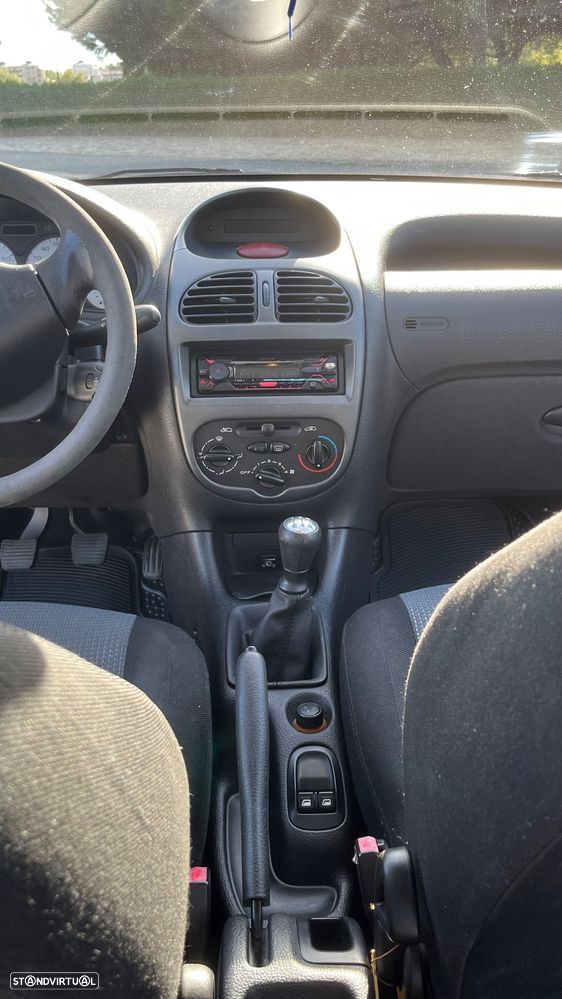 Peugeot 206 1.1 Color Line - 19