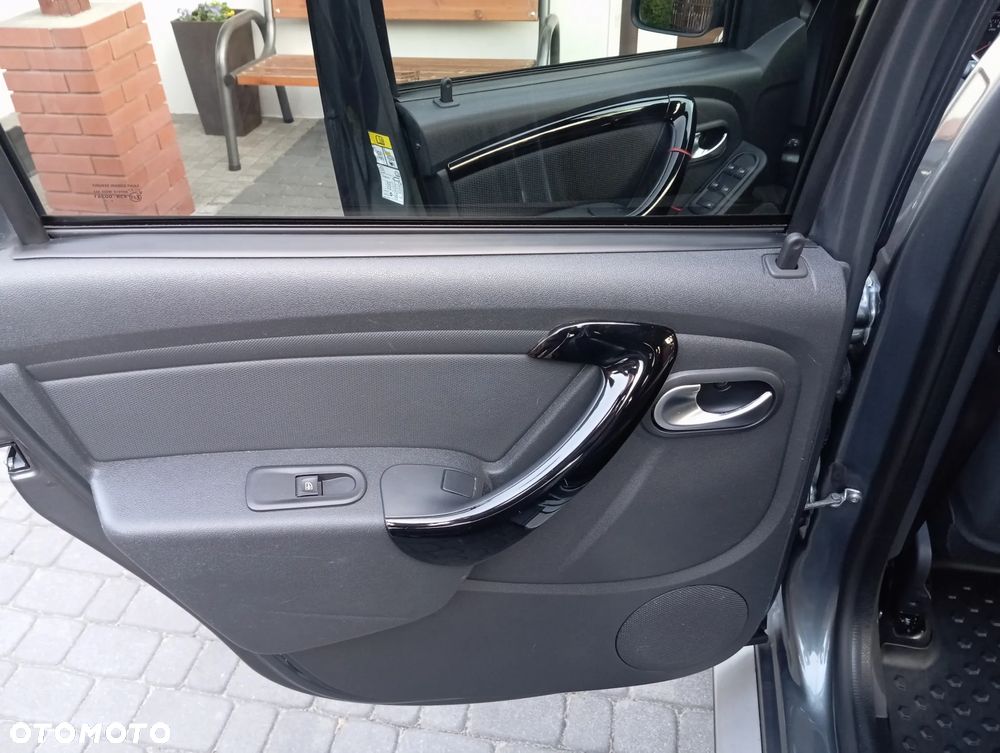 Dacia Duster 1.6 SCe Urban Explorer S&S - 37