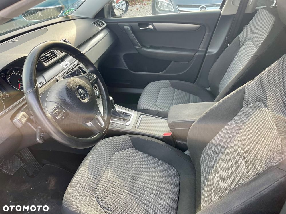 Volkswagen Passat Variant 2.0 Blue TDI DSG SCR Comfortline - 27