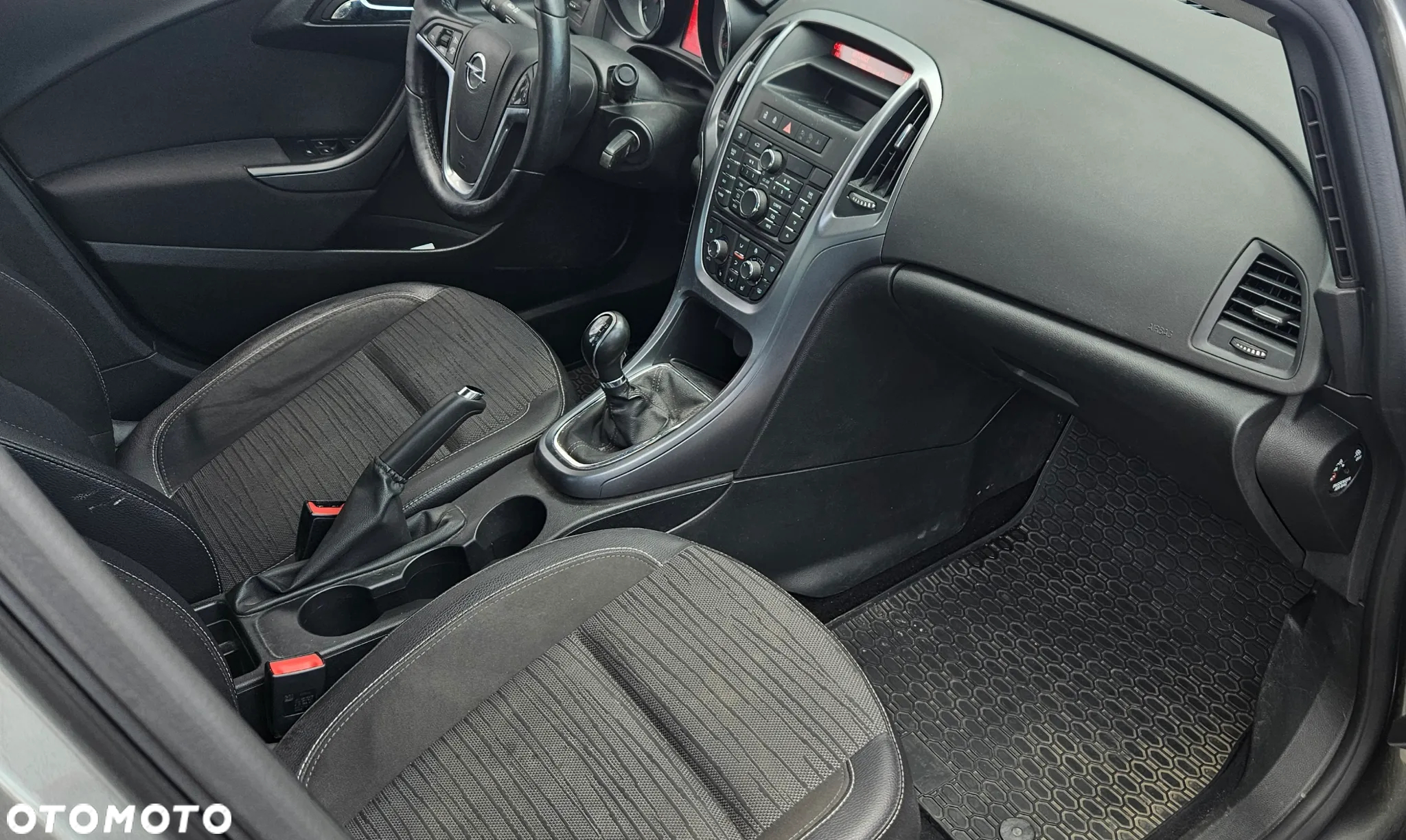 Opel Astra IV 1.4 T Executive - 19