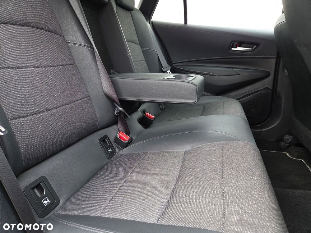 Toyota Corolla 2.0 Hybrid Style - 12