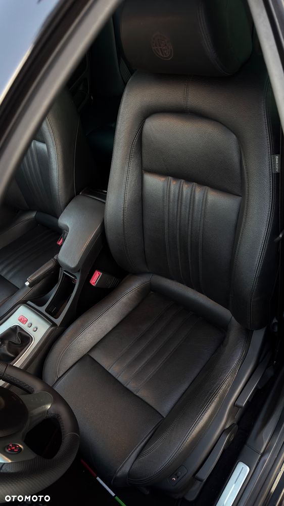 Alfa Romeo 159 1.9 JTDM 16V DPF Distinctive - 36