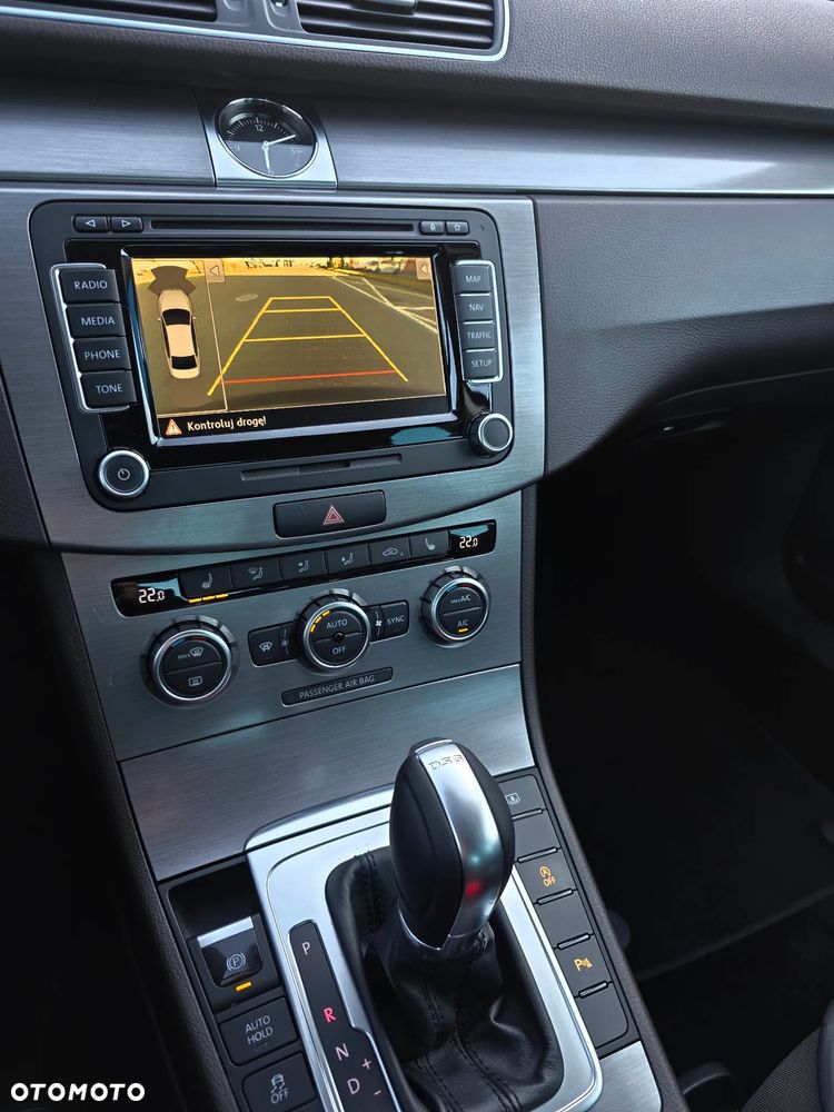 Volkswagen Passat 2.0 TDI Comfortline DSG - 23