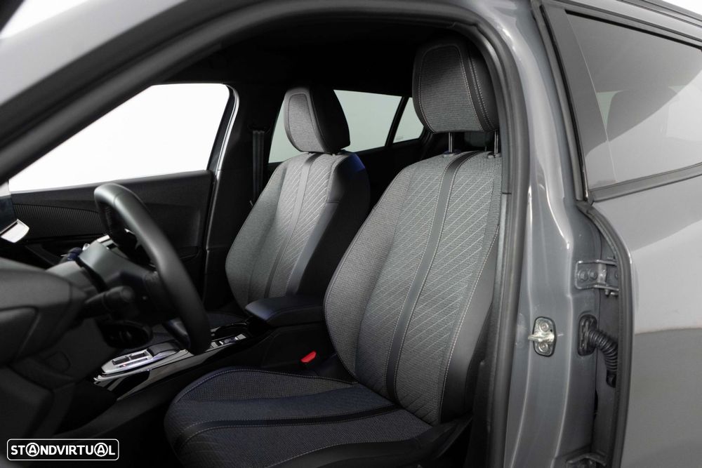 Peugeot e-2008 54 kWh Allure - 10