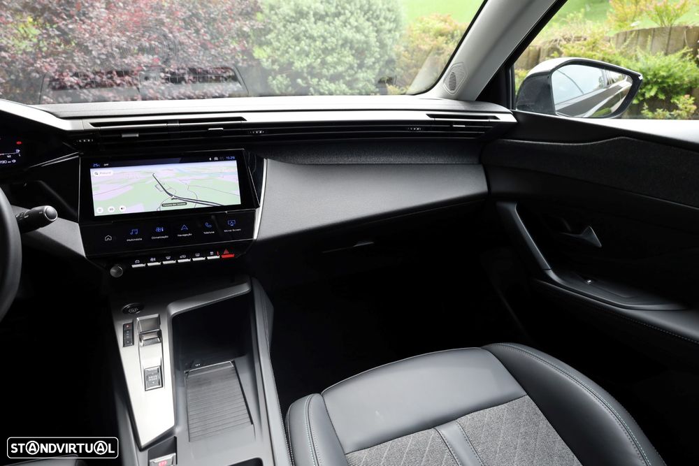 Peugeot 408 180 e-EAT8 Allure - 18