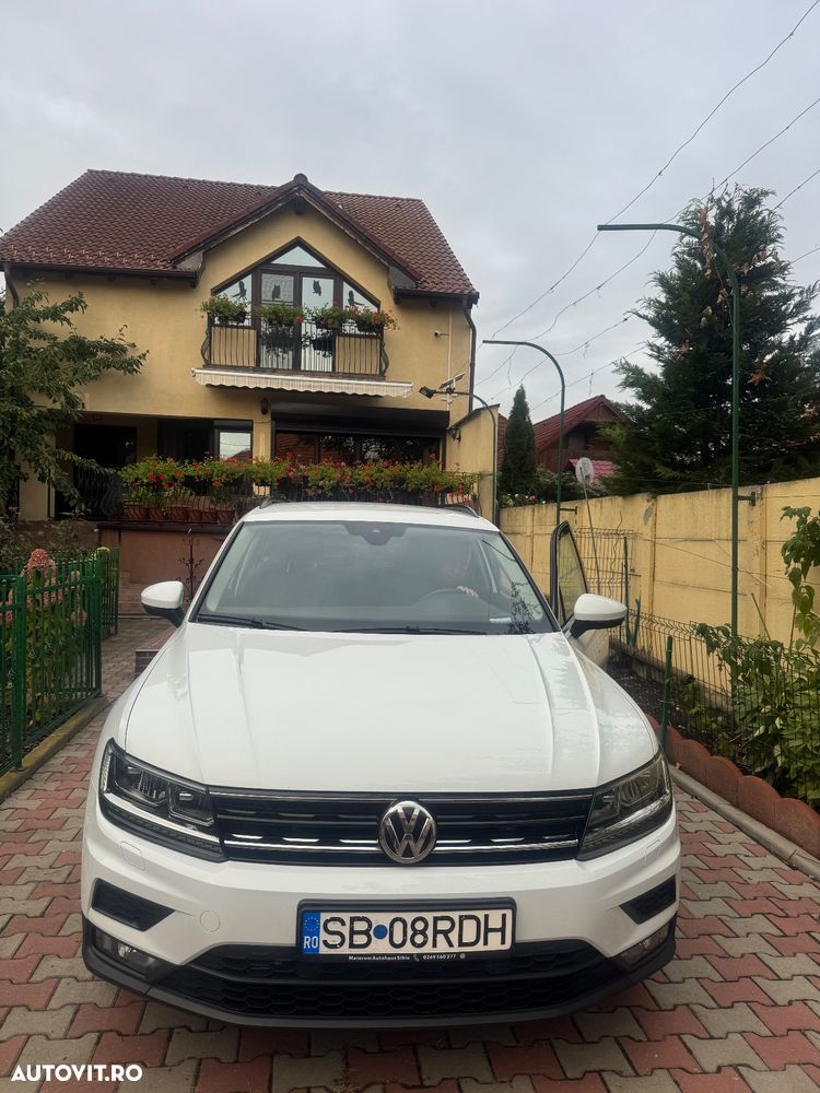 Volkswagen Tiguan 2.0 TDI 4Mot DSG Comfortline - 2