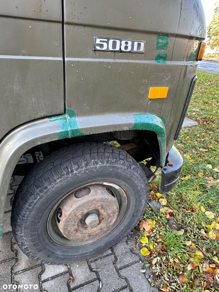 Mercedes-Benz 508 - 5