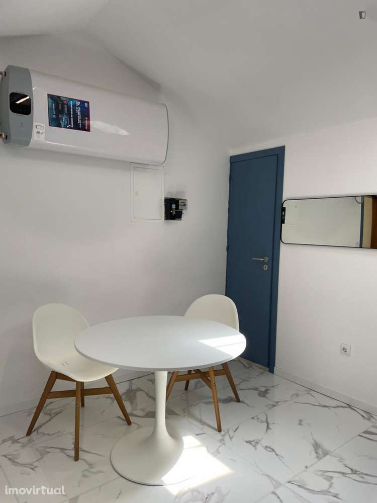 Quarto - localizado em Sé de Braga e São Lázaro Braga - Grande imagem: 5/10