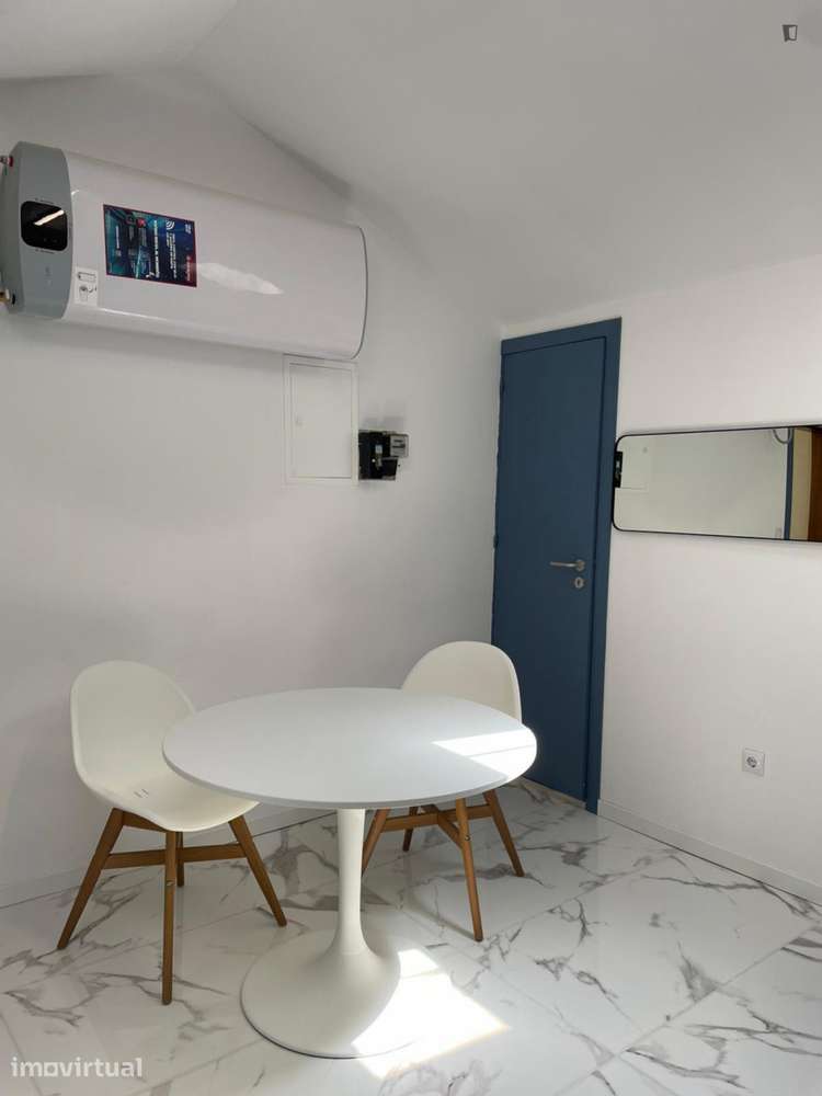 Quarto - localizado em Sé de Braga e São Lázaro Braga - Grande imagem: 5/10