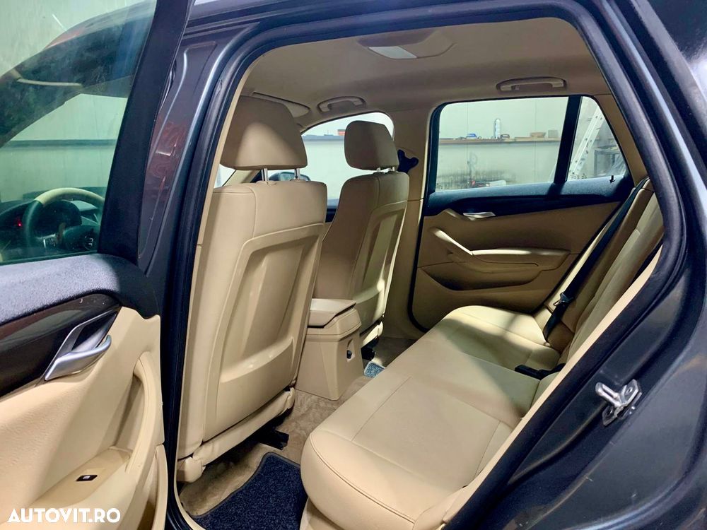 BMW X1 xDrive18d Aut. Sport Line - 7