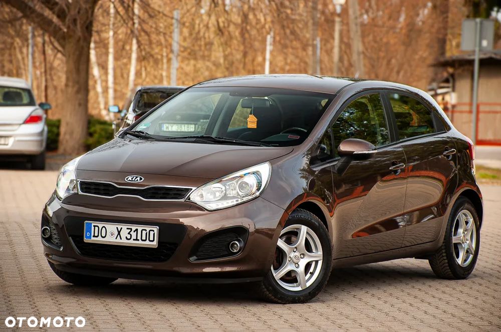 Kia Rio - 10