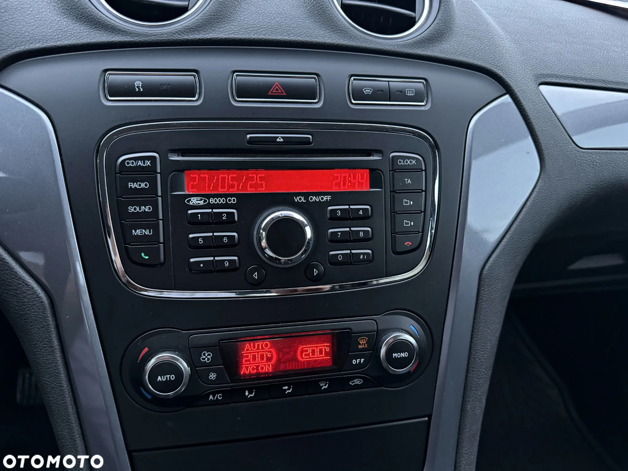 Ford Mondeo 1.6 T Ambiente - 18