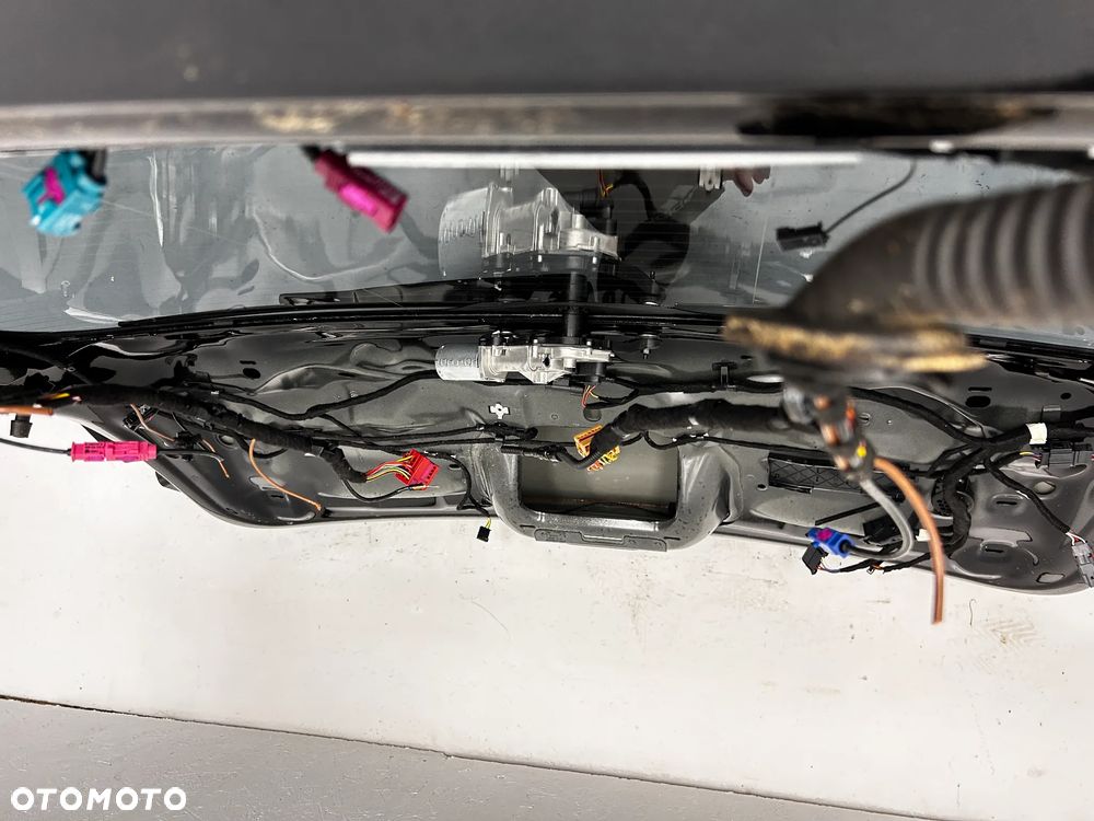 PORSCHE MACAN 95B DRUGI LIFT 2023 Klapa bagażnika kolor LC9X - 6