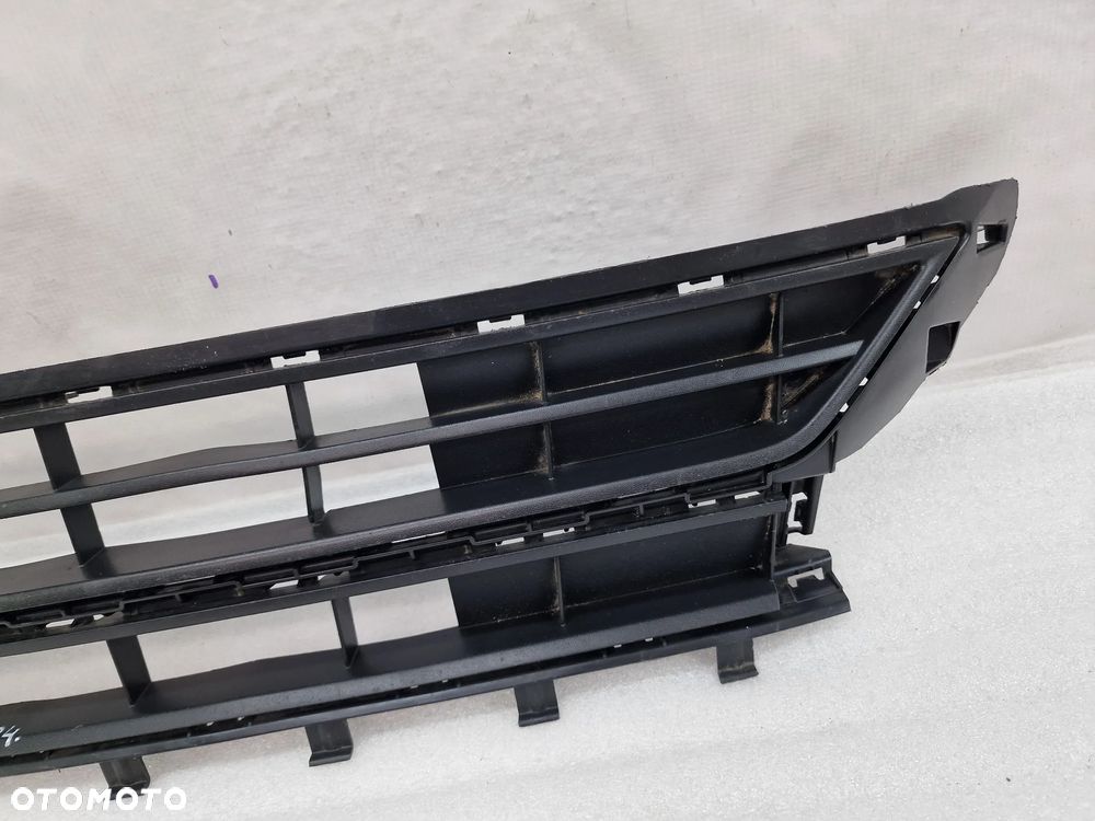 VW POLO VI 2G0 17- KRATKA ŚRODKOWA , NR 2G0853677L , NR AUKCJI KR524 - 7