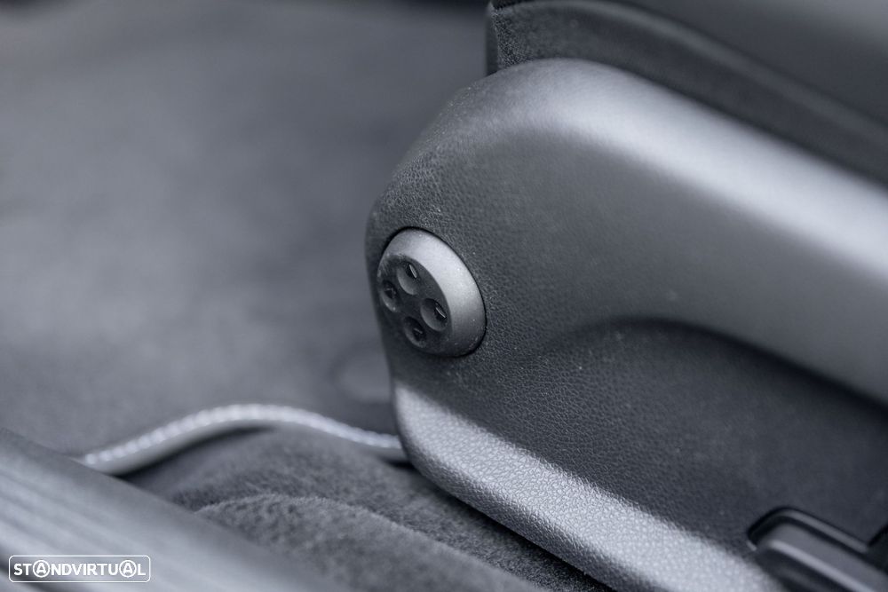 Mercedes-Benz E 220 d AMG - 54