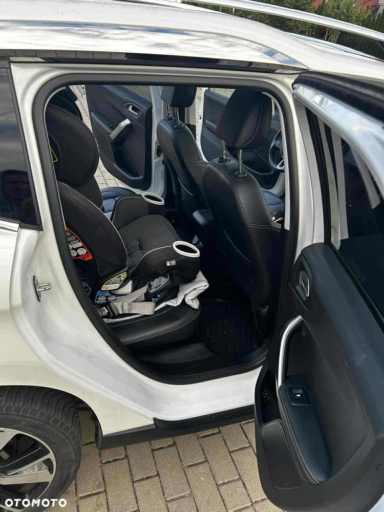 Peugeot 2008 1.6 e-HDi Allure S&S - 14