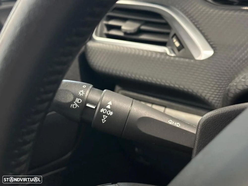 Peugeot 208 1.2 PureTech Style - 20