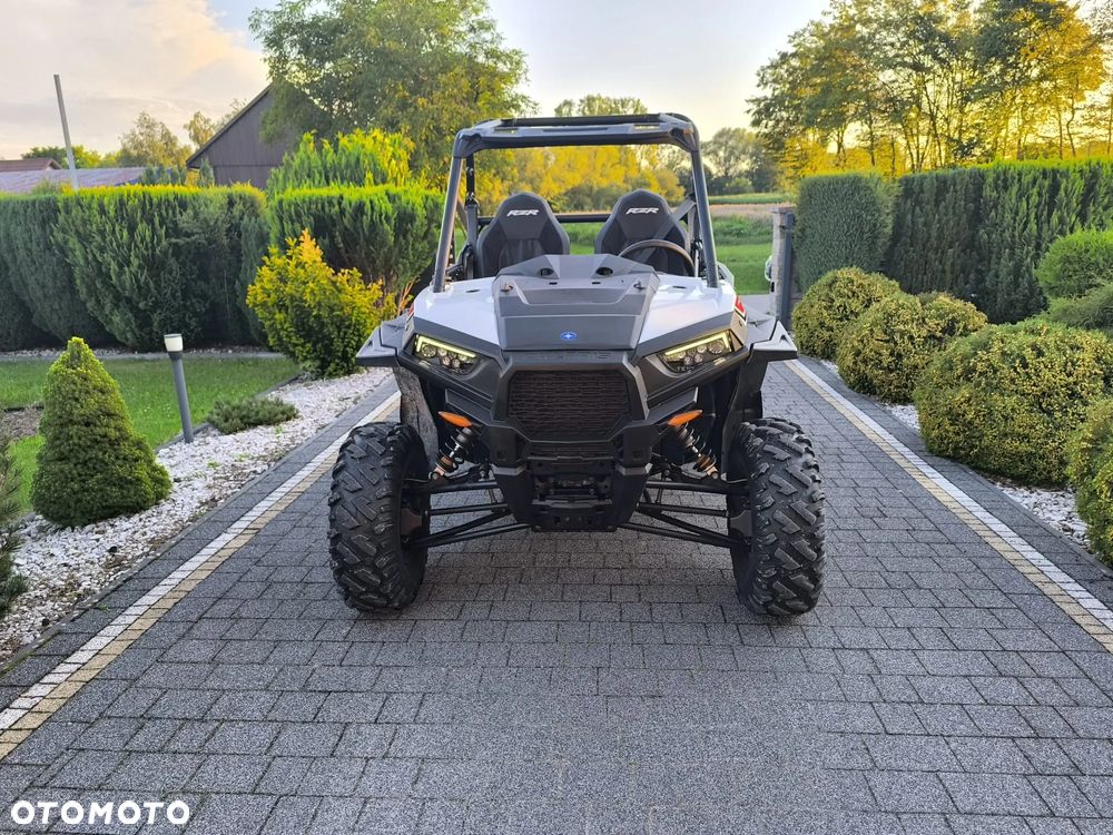 Polaris RZR - 8