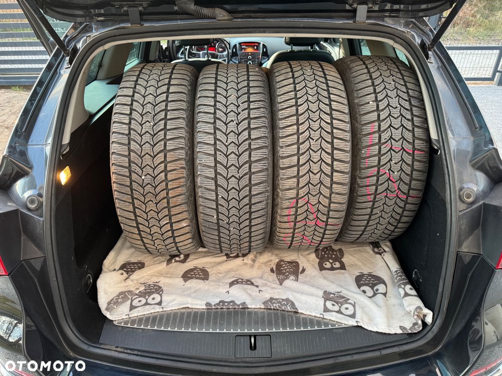 Opel Astra 1.6 CDTI Cosmo - 30