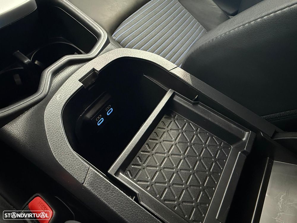 Toyota RAV4 2.5 HDF Square Collection - 32