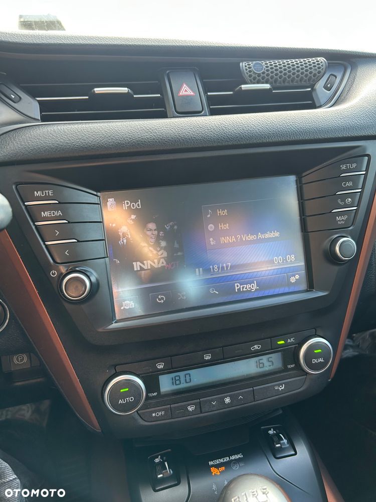 Toyota Avensis - 11