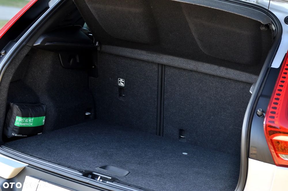 Volvo XC 40 T2 Core - 16