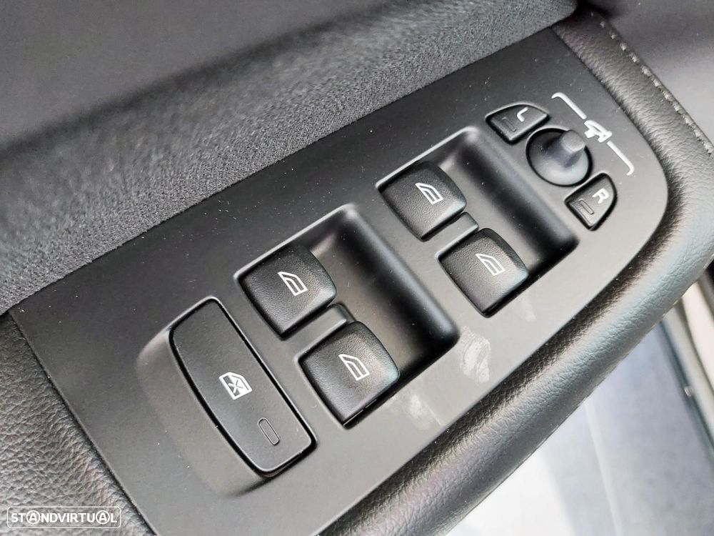 Volvo V60 2.0 T6 AWD TE Inscription Expression - 17