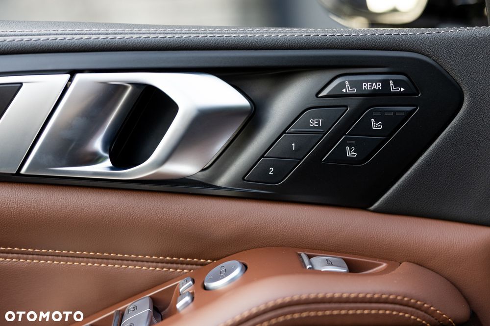 BMW X7 xDrive40d mHEV sport - 25