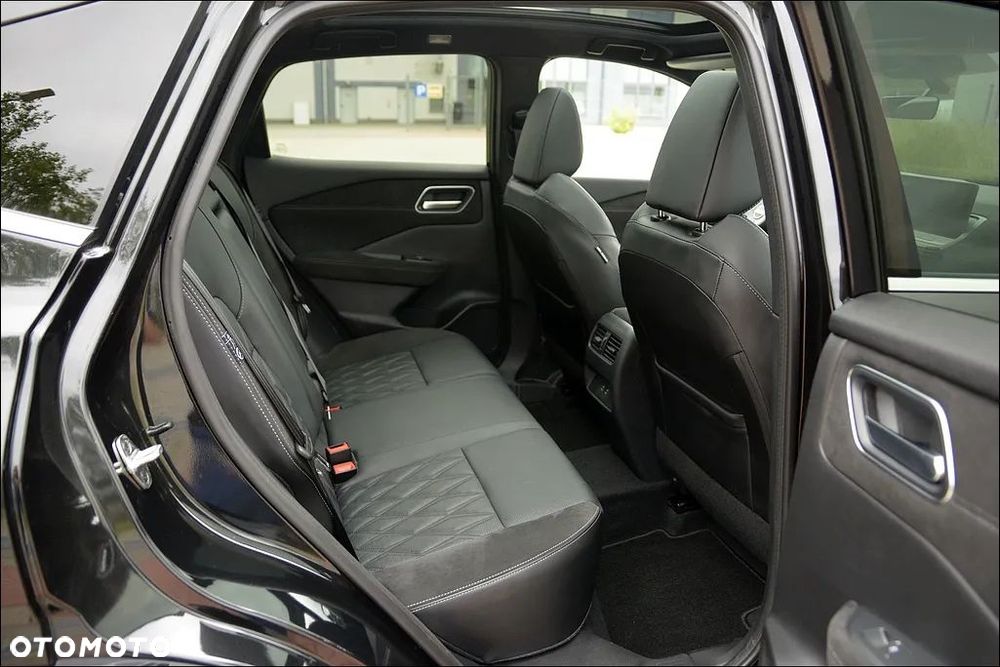Nissan Qashqai 1.3 DIG-T MHEV Xtronic Tekna+ - 24