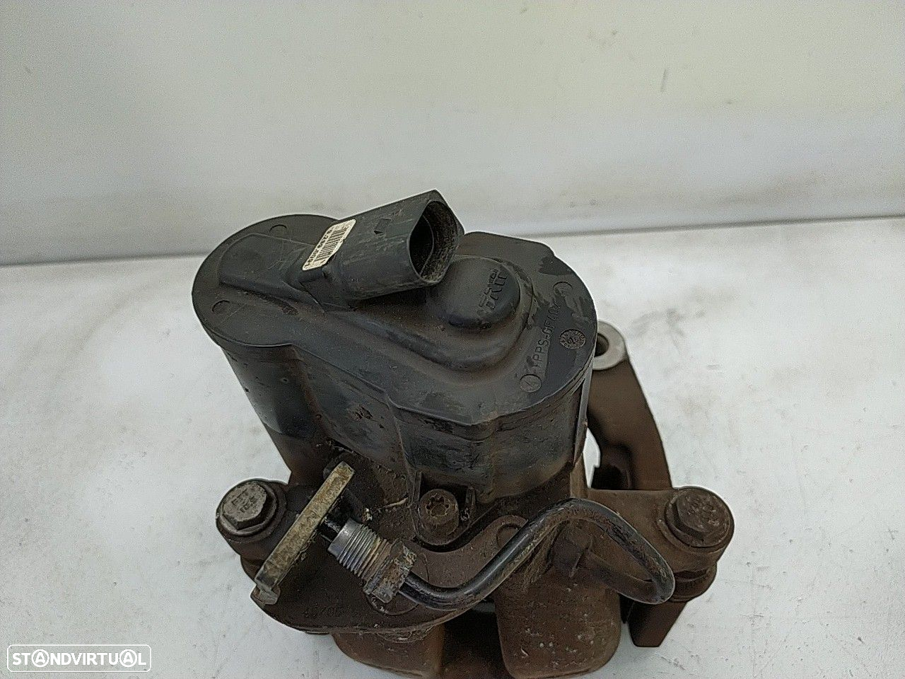 Pinça Tras Direita Volkswagen Passat Variant (3C5) - 2