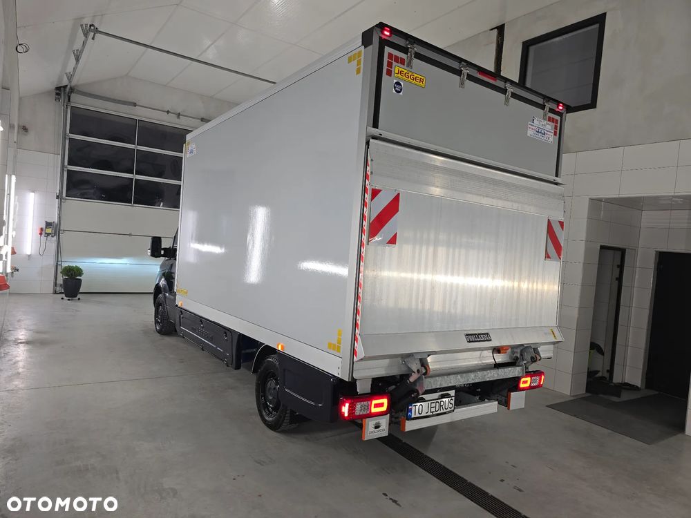 Mercedes-Benz SPRINTER 319 3.0 CDI KONTENER 4,28cmDługi 2,29cmSzero 2,24cmWysok + WINDA 750Kg 42Tyś km SERWIS DO OSTATNIEGO Km ASO MERCEDES-BENZ SALON PL STAN NOWY NOWY NOWY FABRYCZNA GWARANCJA - 9