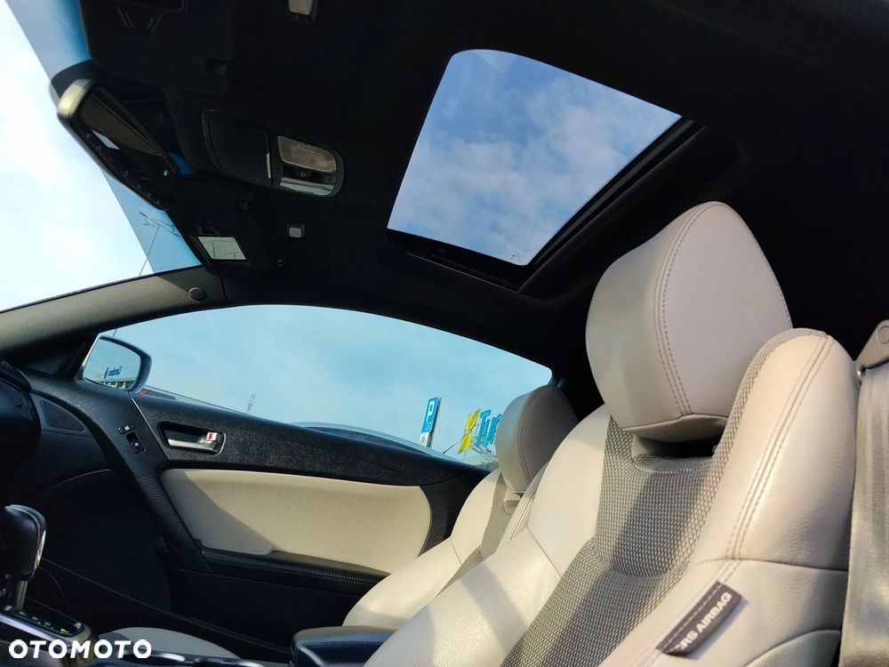 Hyundai Genesis Coupe 2.0 TCI Premium - 4