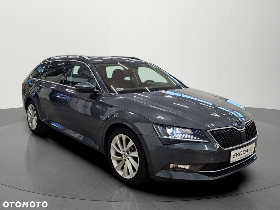 Skoda Superb 2.0 TDI 4x4 Style DSG - 4