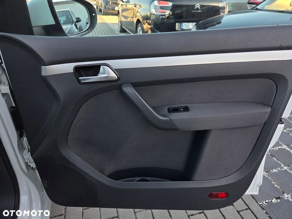 Volkswagen Touran 1.6 TDI DPF BlueMotion Technology Comfortline - 17
