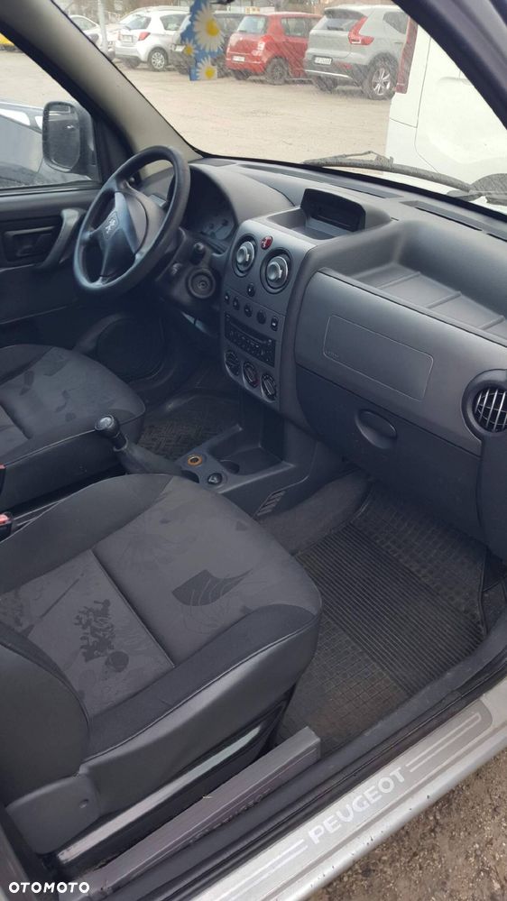 Peugeot Partner 1.6 HDI Sportium - 11