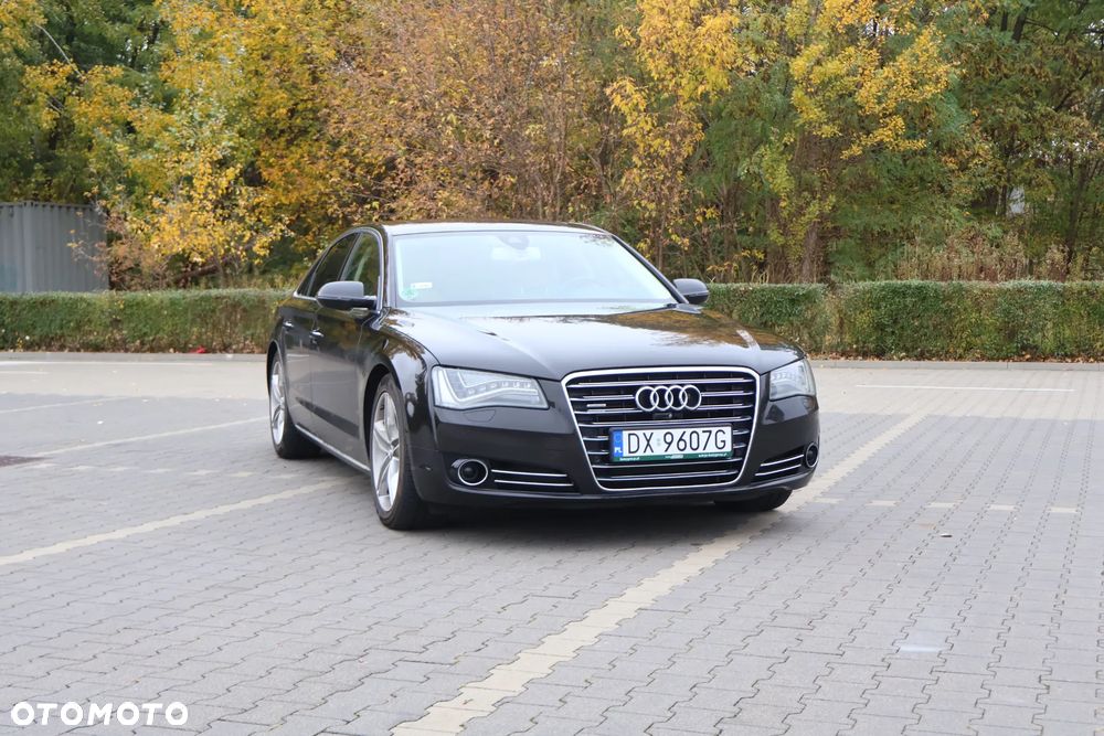 Audi A8 2012 photo 3