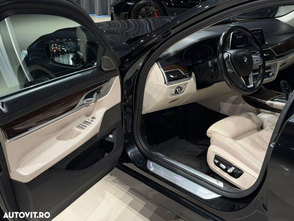BMW Seria 7 740Ld xDrive - 29