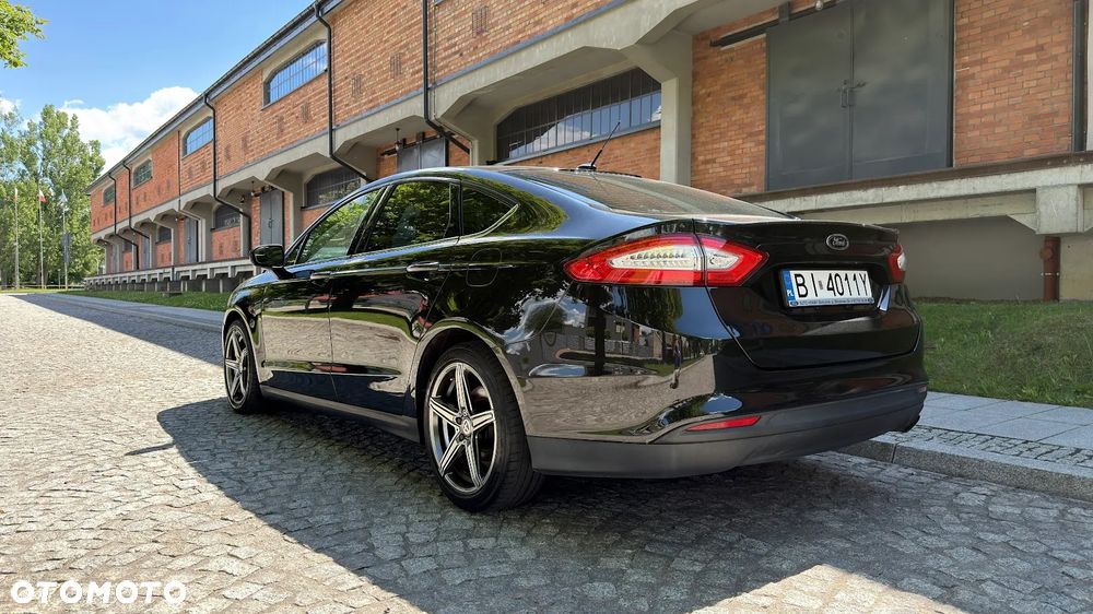 Ford Fusion - 8