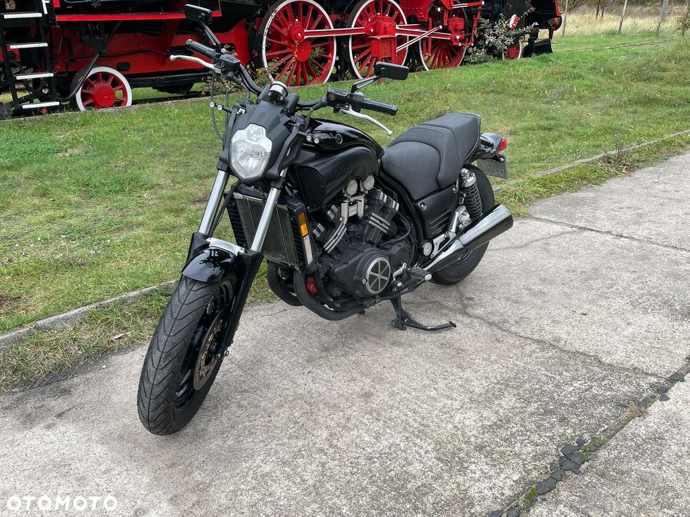 Yamaha V-MAX - 7