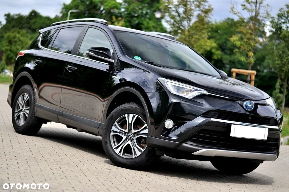 Toyota RAV4 - 1