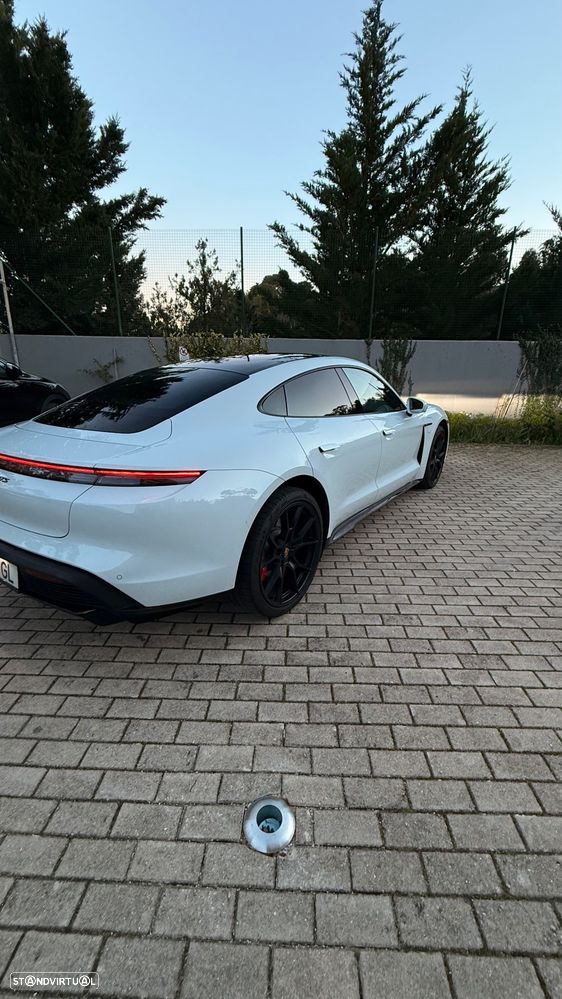 Porsche Taycan GTS - 3