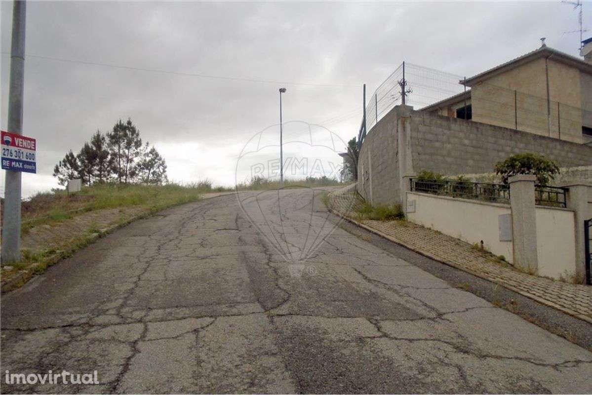 TERRENO PARA CONSTRUÇÃO - Grande imagem: 2/3