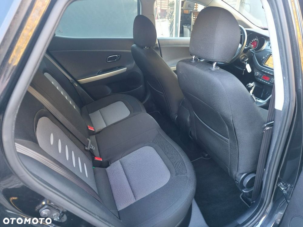 Kia Ceed - 9