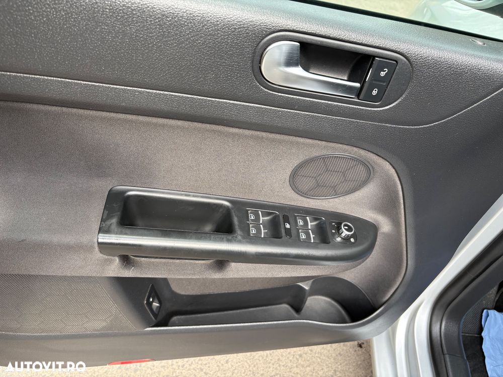 Volkswagen Golf Plus 2.0 TDI Comfortline - 6