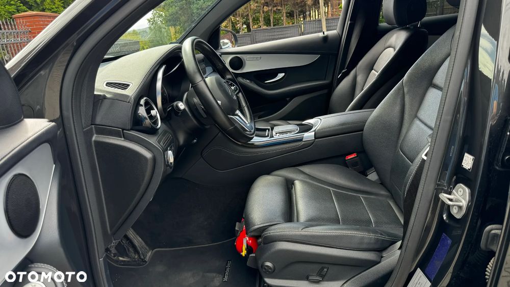 Mercedes-Benz GLC - 23