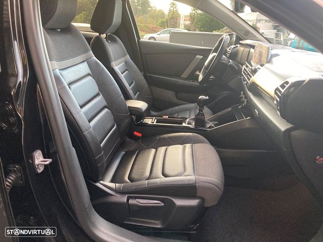 Citroën C4 PureTech 130 Stop&Start SHINE - 31