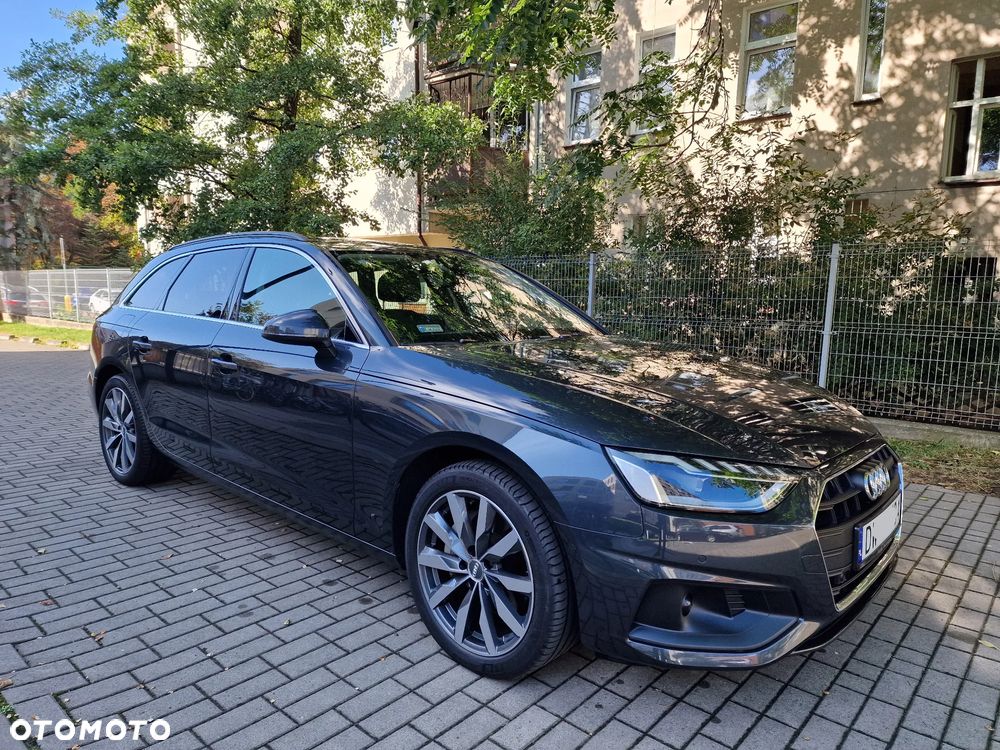 Audi A4 Avant 40 TDI S tronic - 4